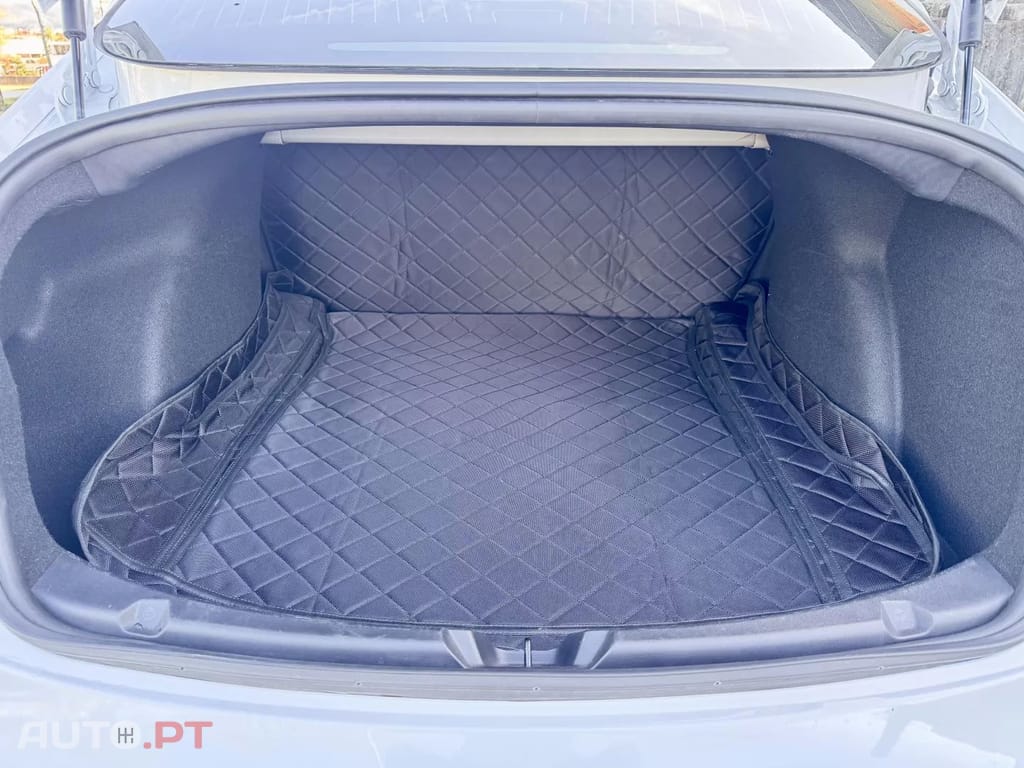 Tesla Model 3 Standard Range Plus RWD