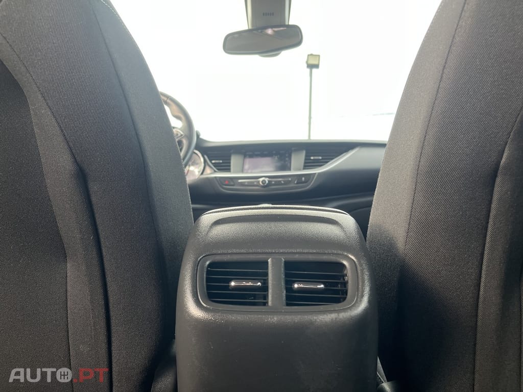 Opel Insignia 1.6 CDTi Selective