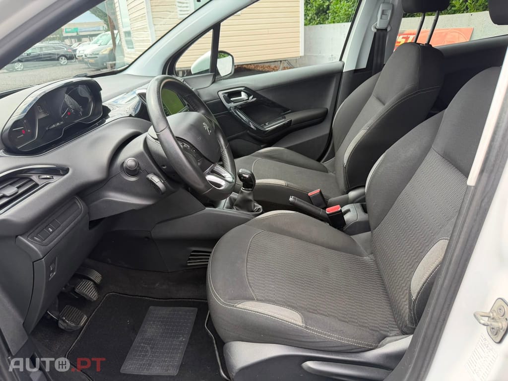 Peugeot 208 1.6 BlueHDi Style