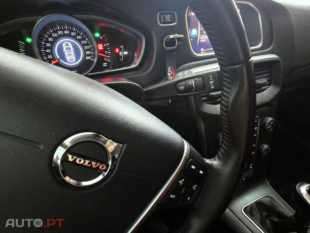 Volvo V40 2.0 D3 Momentum