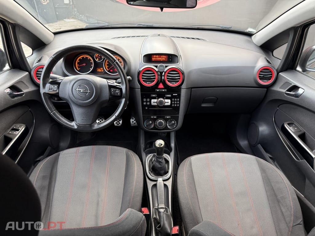 Opel Corsa 1.2 Black Edition