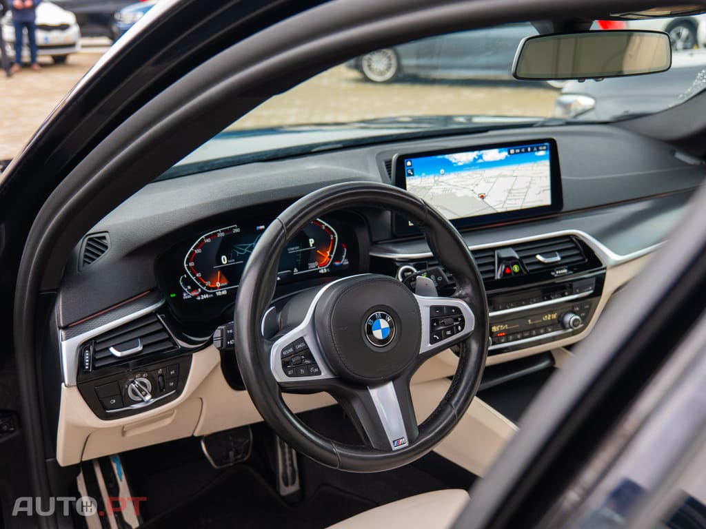BMW 520 d Pack Desportivo M Auto