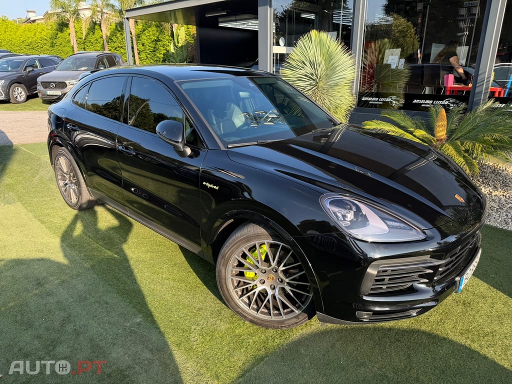 Porsche Cayenne E-Hybrid Tiptronic S