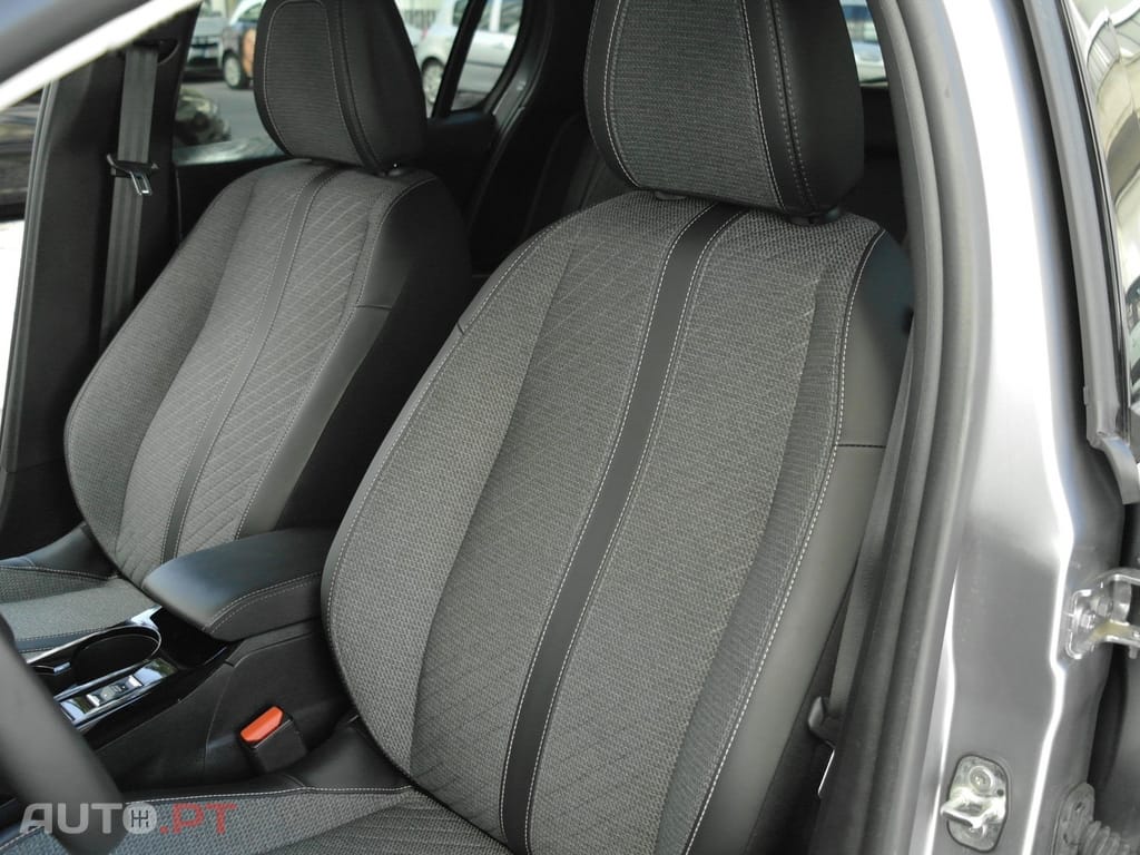 Peugeot 208 1.2 PureTech Allure