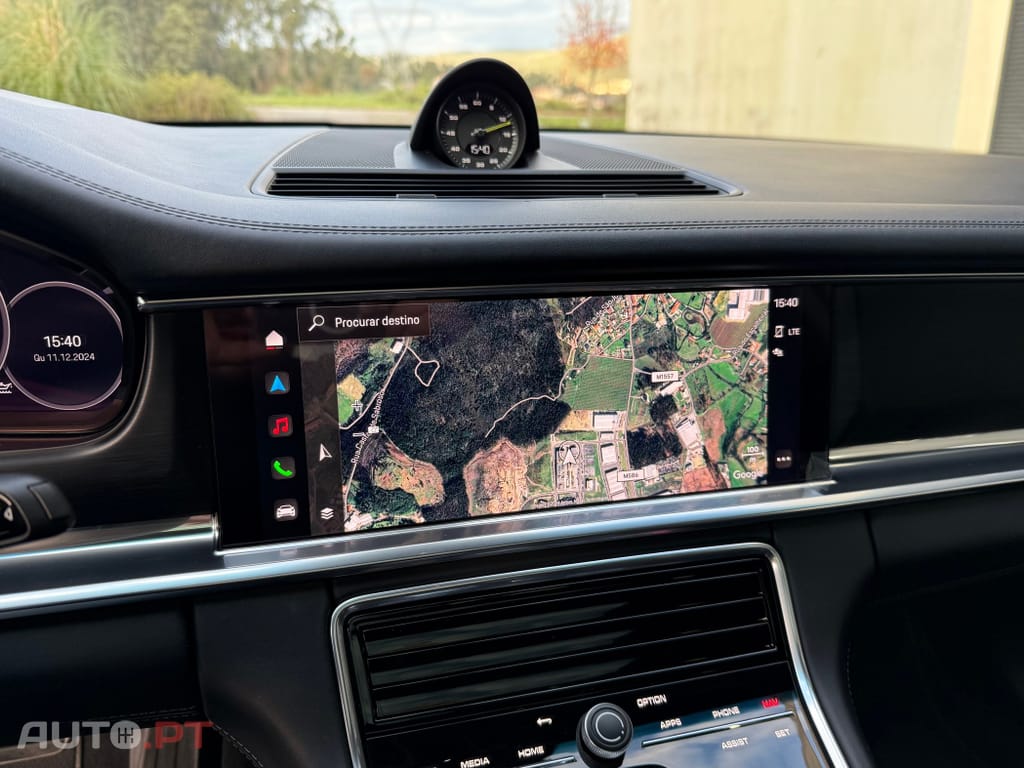Porsche Panamera 4 E-Hybrid Platinum Edition
