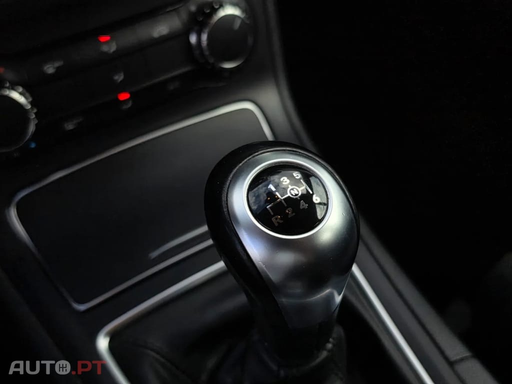 Mercedes-Benz B 180 d