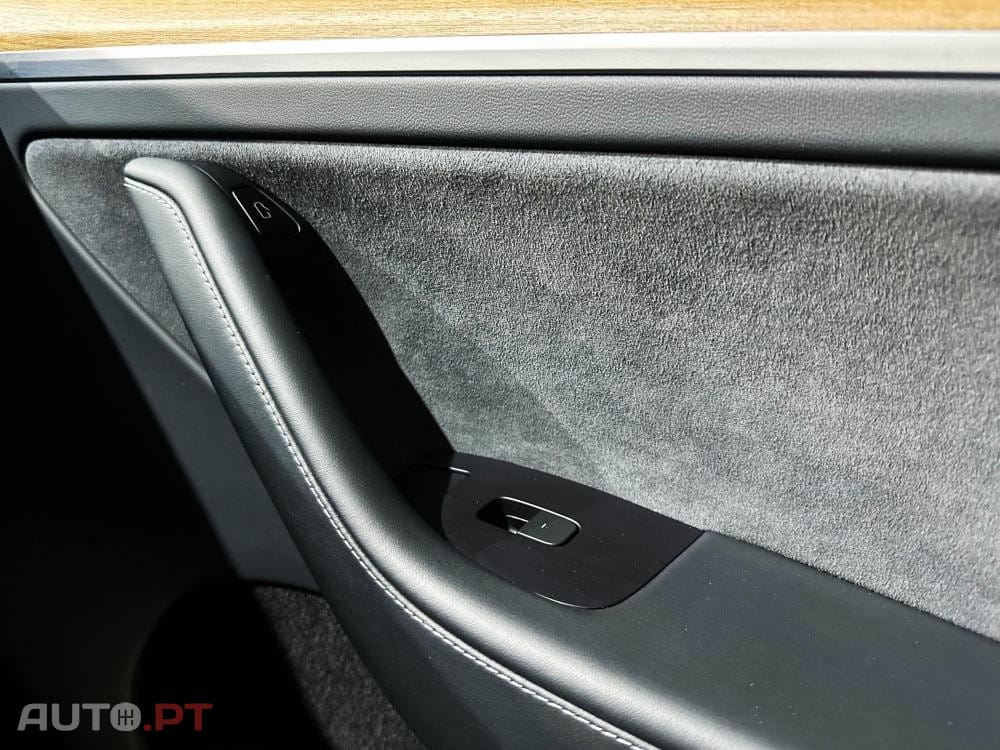 Tesla Model Y Long Range Dual Motor AWD