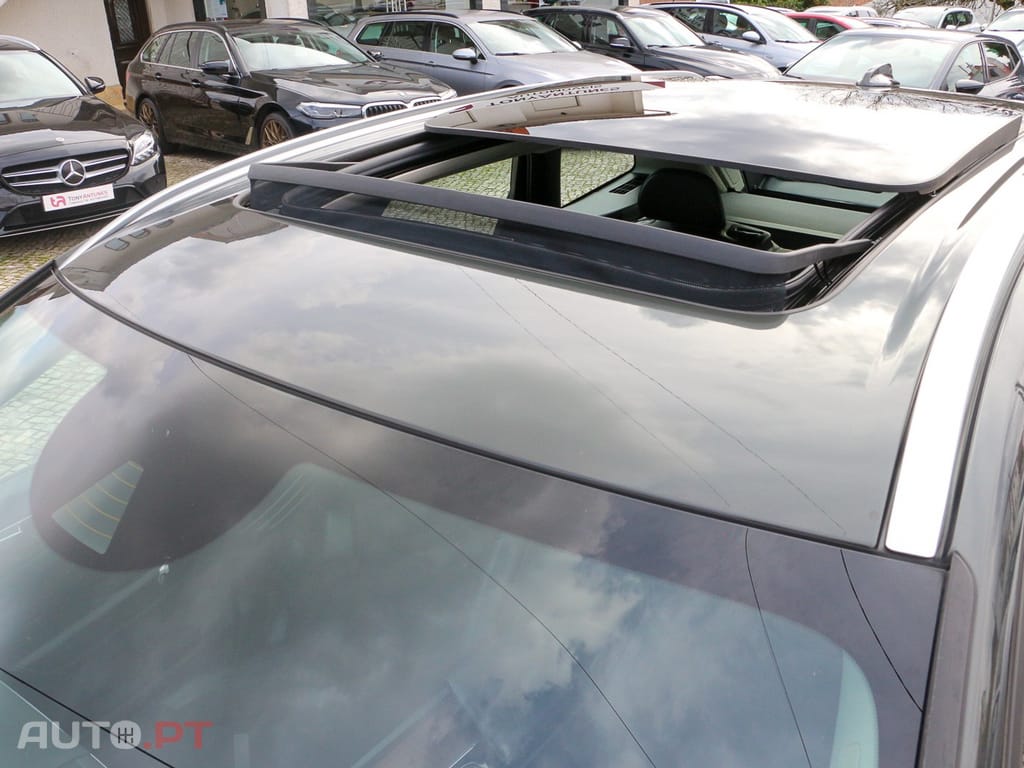 Volvo XC60 2.0 T8 PHEV Momentum AWD