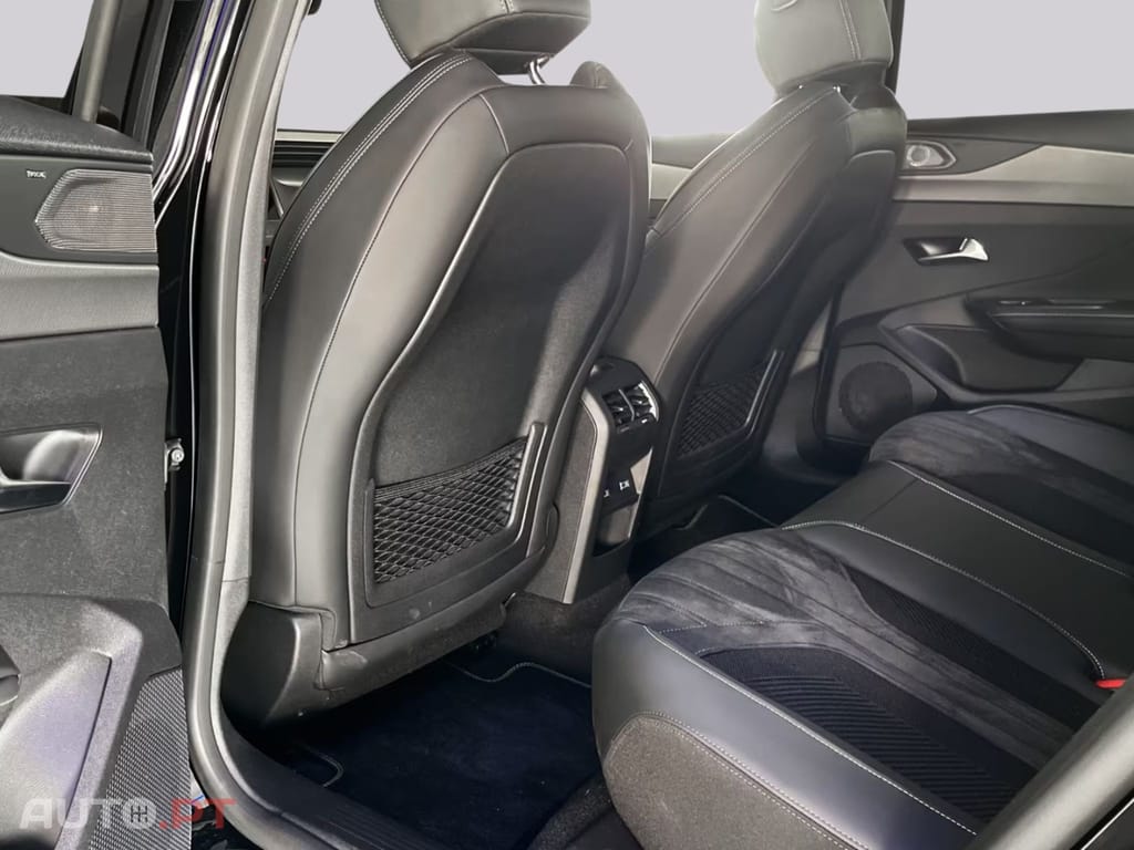 Peugeot 408 Hybrid Plug-In GT I.V.A DEDUTIVEL