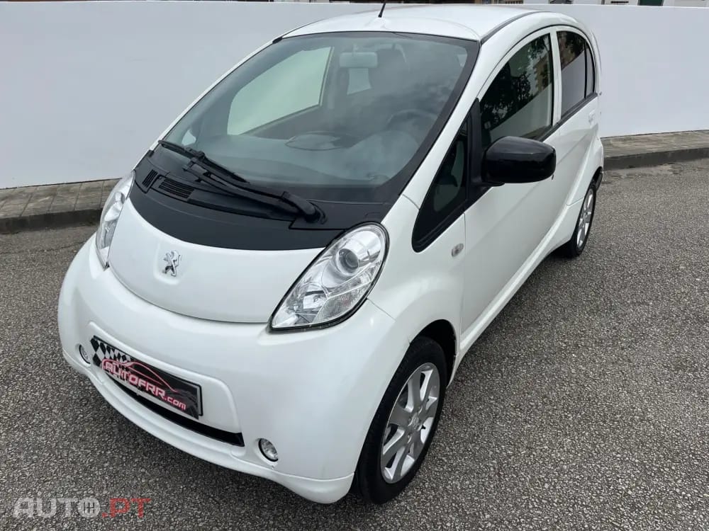 Peugeot iOn Active