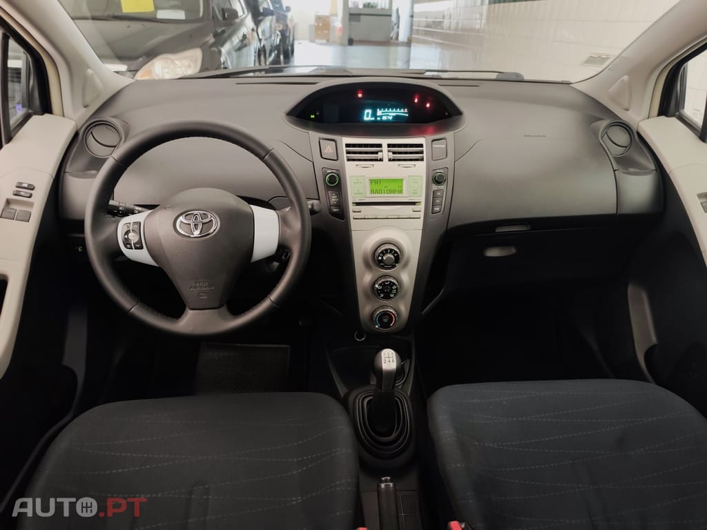 Toyota Yaris 1.0 VVT-i AC
