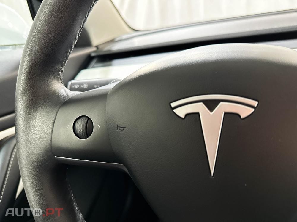 Tesla Model 3 Long-Range Dual Motor AWD