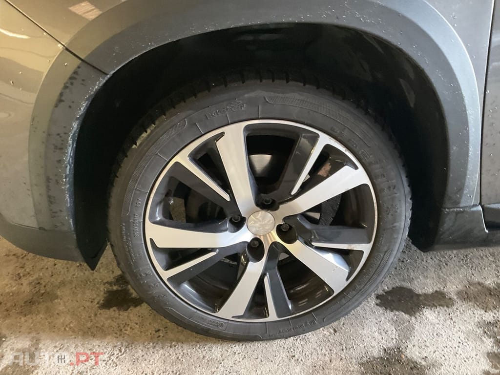 Peugeot 2008 1.2 e-THP GT Line 