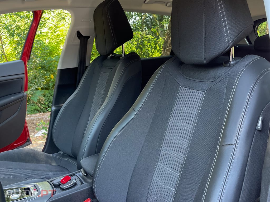Peugeot 308 1.2 PureTech Allure EAT8