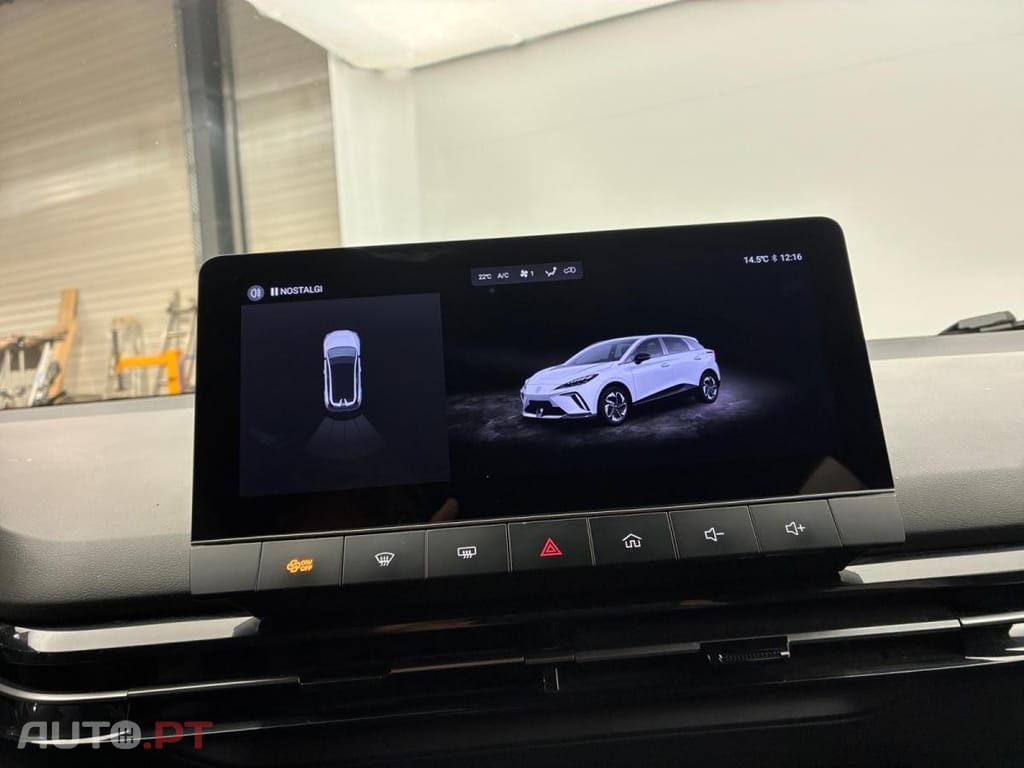 MG MG4 EV Standard 2WD