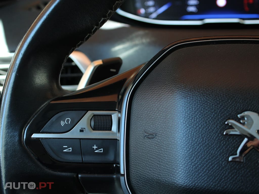 Peugeot 5008 BlueHDI 130 EAT8 Allure