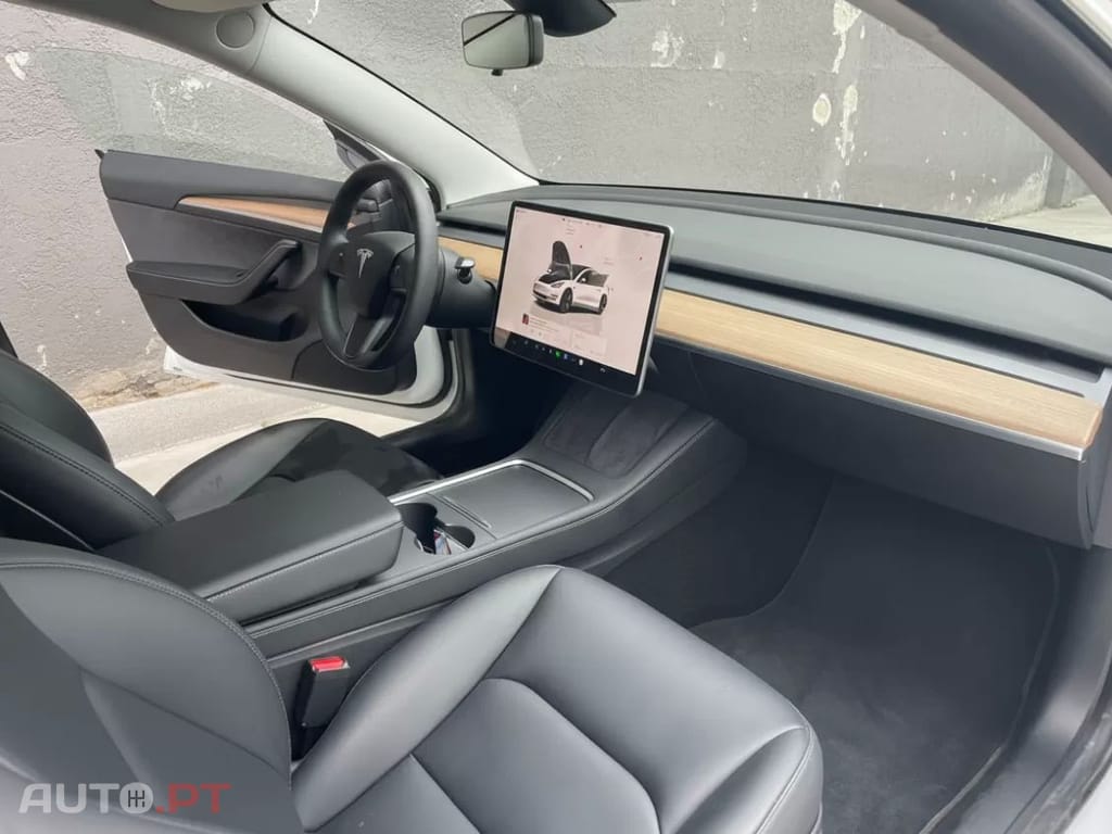 Tesla Model 3 RWD RWD