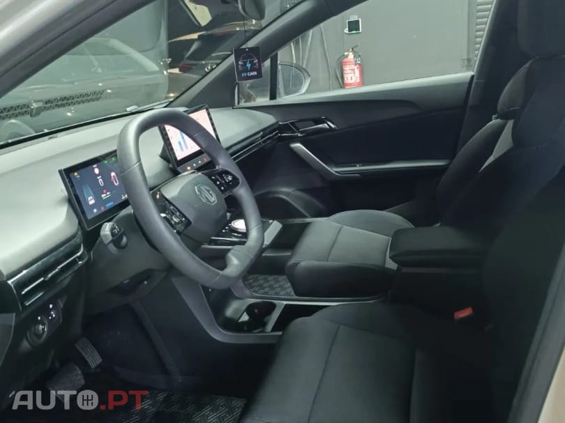 MG MG4 4 Luxury 64 kWh