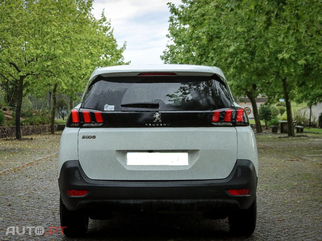 Peugeot 5008 1.5 BlueHDi Allure EAT8