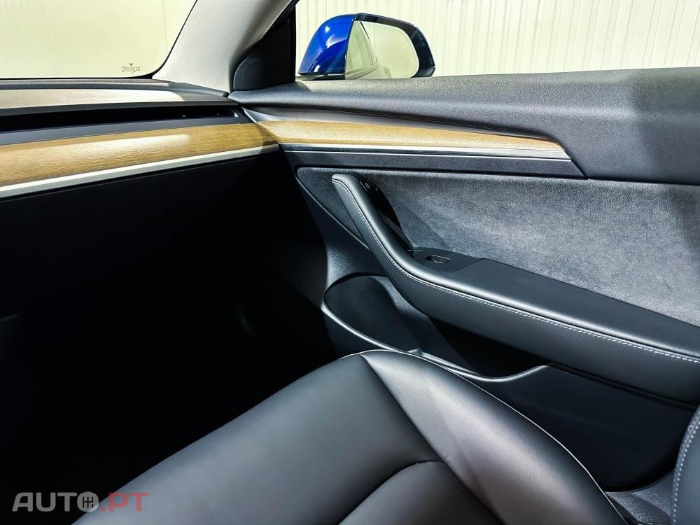Tesla Model 3 Standard Range Plus RWD