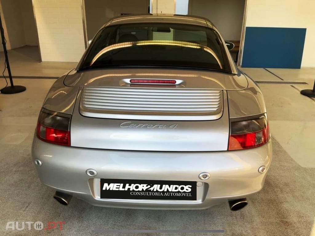 Porsche 911 Carrera 4 Cabrio