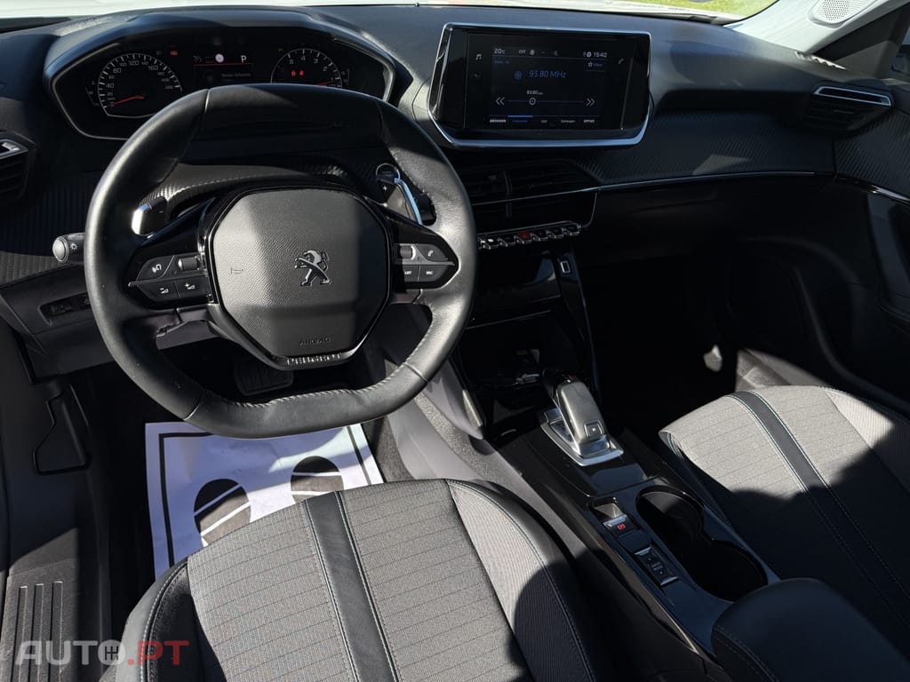 Peugeot 2008 1.2 PureTech Allure Pack EAT8