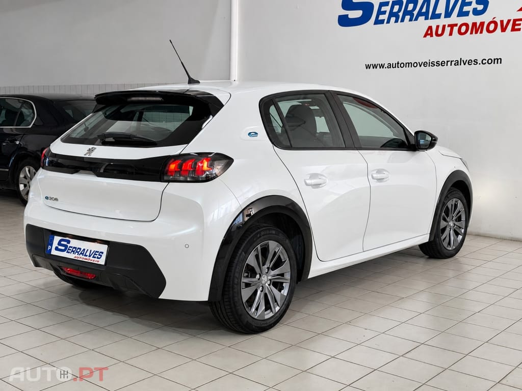 Peugeot E-208 50 kWh Active Pack