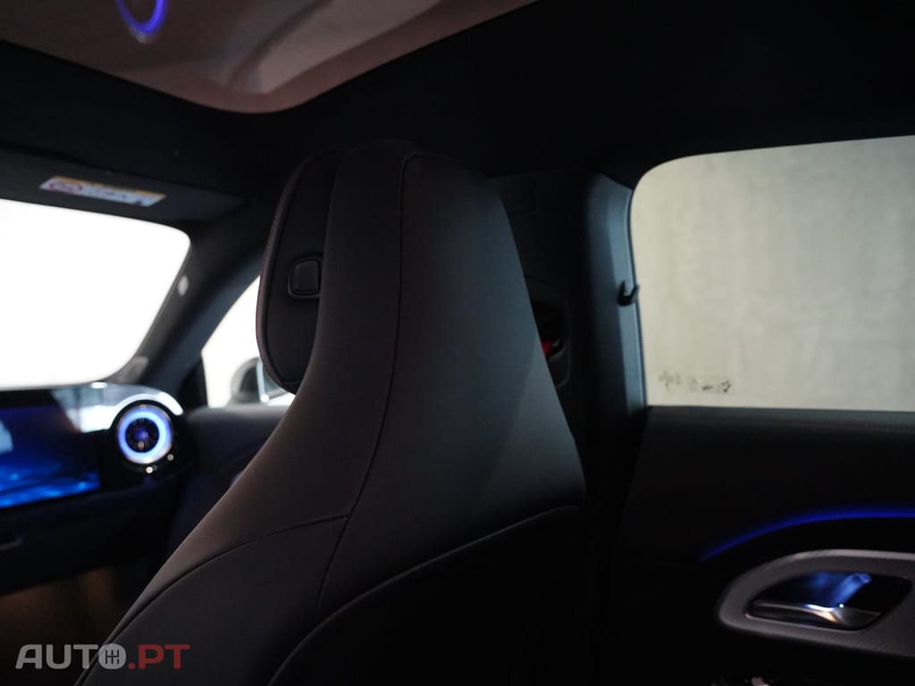 Mercedes-Benz CLA 250 com tecnologia EQ