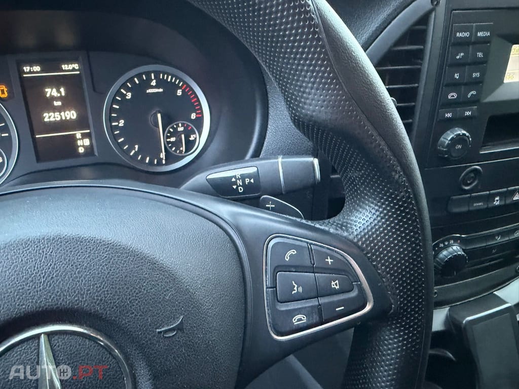 Mercedes-Benz Vito CDI PRO 8 LUGARES