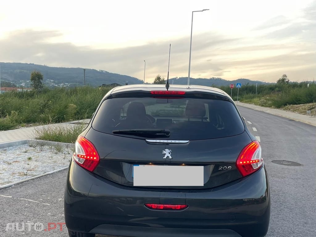 Peugeot 208 1.2 VTi Access