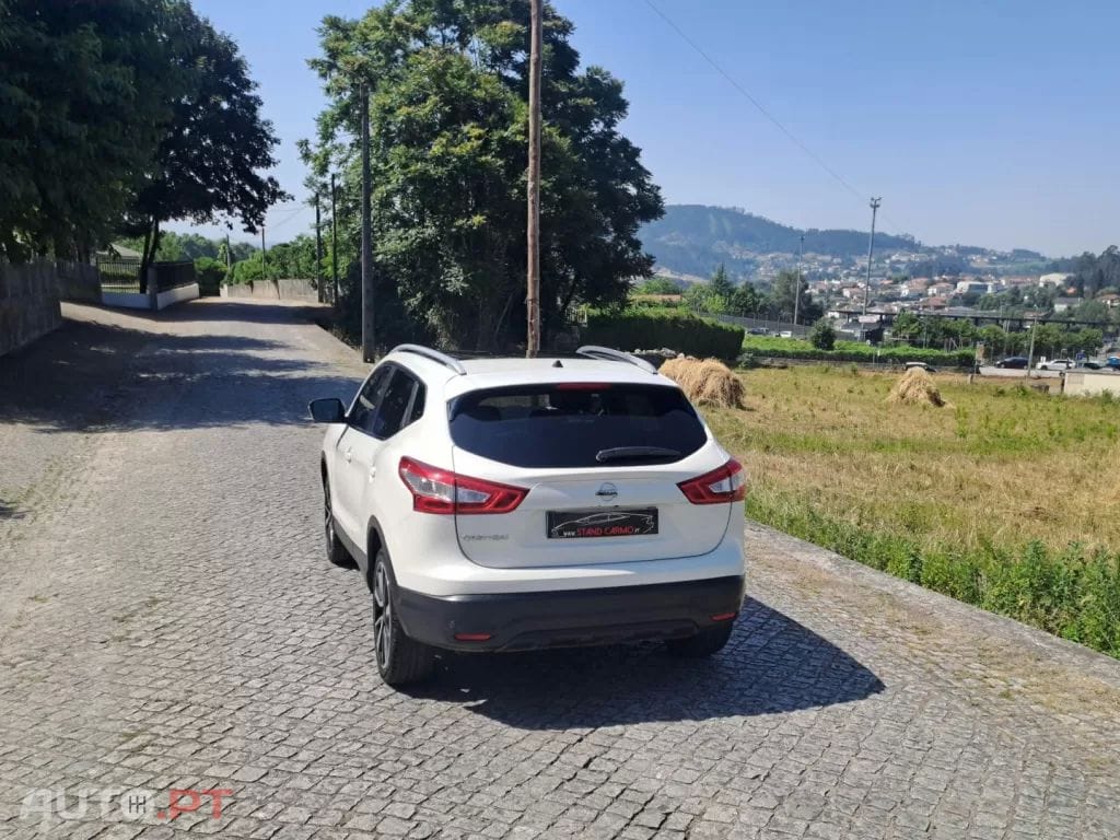 Nissan Qashqai 1.5 dCi Tekna Premium 17 Pele