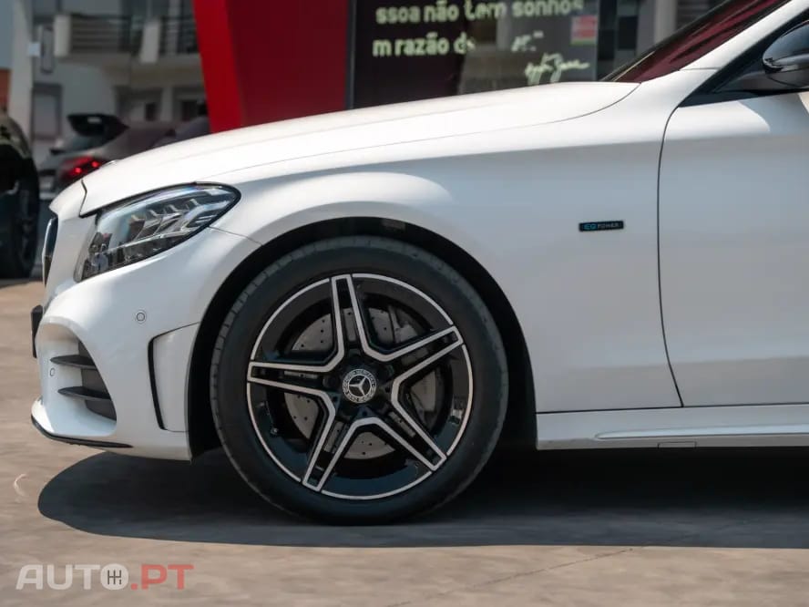 Mercedes-Benz C 300 de T 9G-TRONIC AMG Line