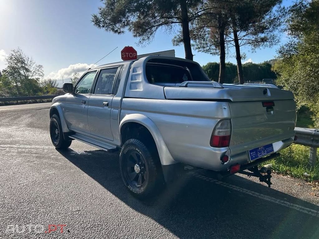 Mitsubishi L200 Strakar 4x4 Elegance