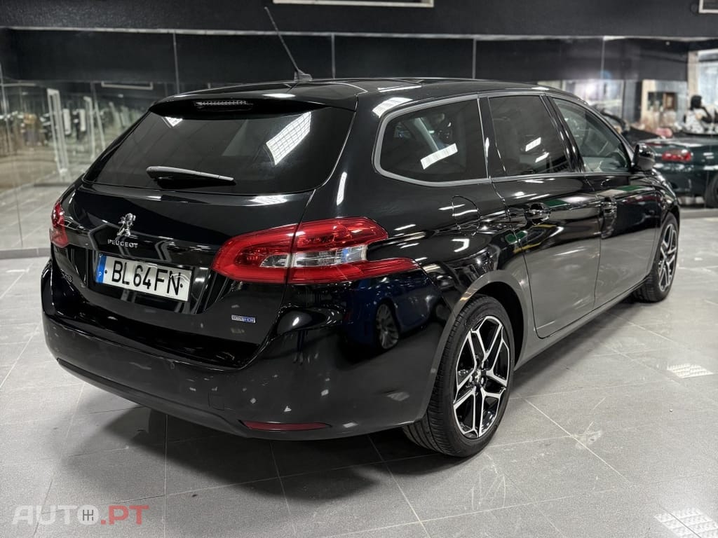 Peugeot 308 1.6 BlueHDi Allure J17