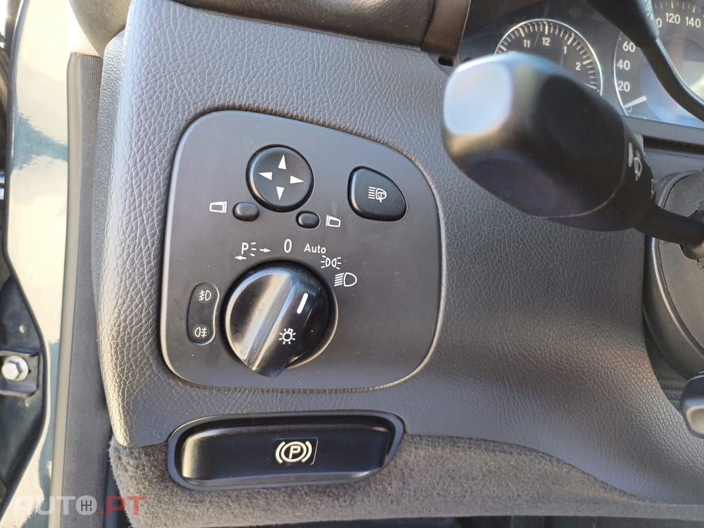 Mercedes-Benz CLK 270 Outro
