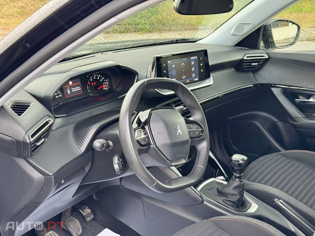 Peugeot 2008 1.2 PureTech Active Pack
