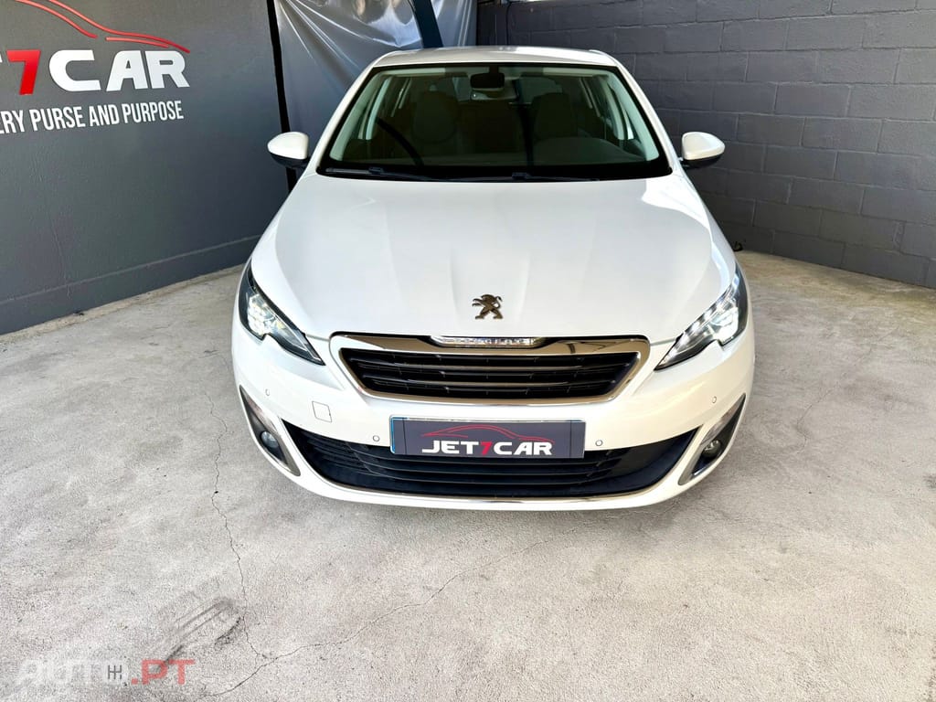 Peugeot 308 1.2 PureTech Allure Faróis Full LED