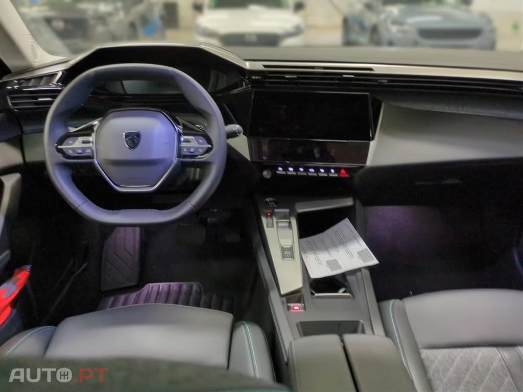 Peugeot 408 1.6 Hybrid Allure e-EAT8