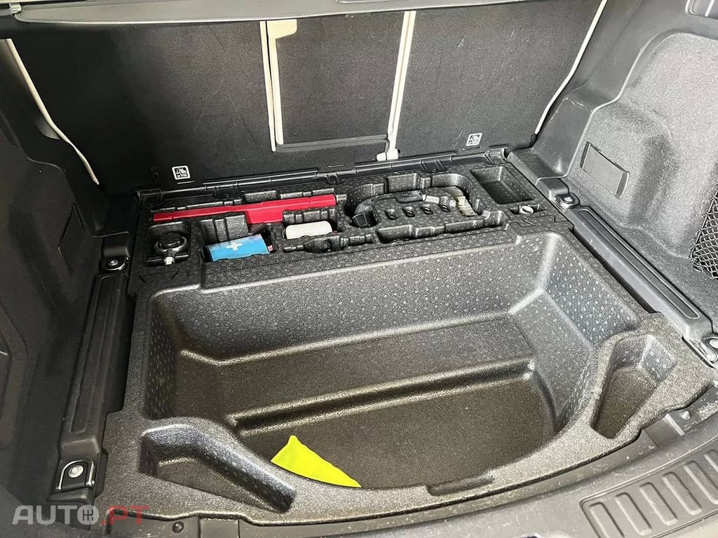 Land Rover Discovery Sport 1.5 I3 P300e AWD Dynamic SE