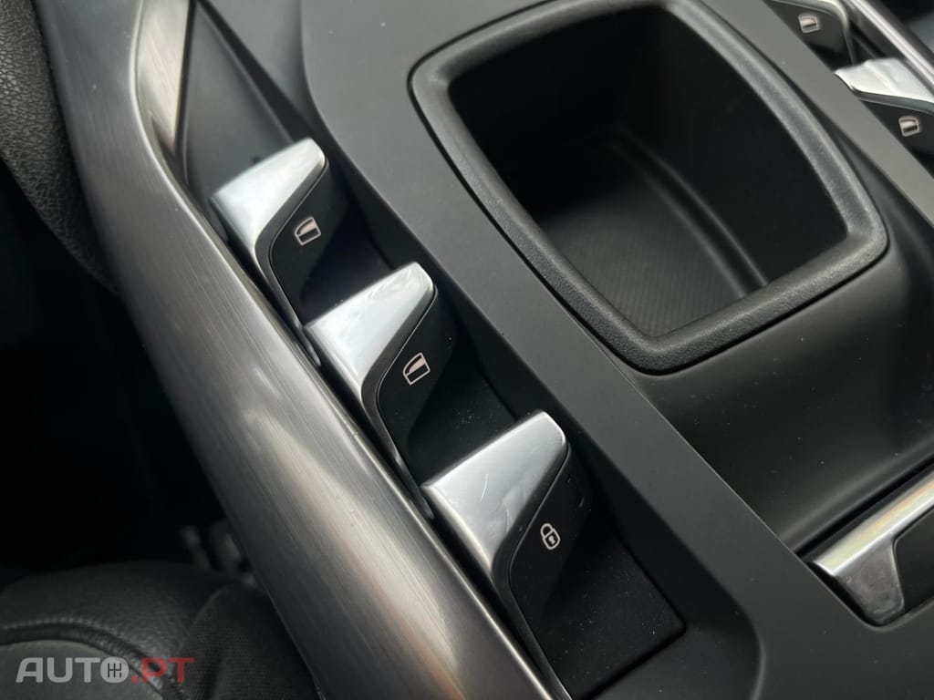 DS DS5  2.0 HDi Hybrid4 Business Class