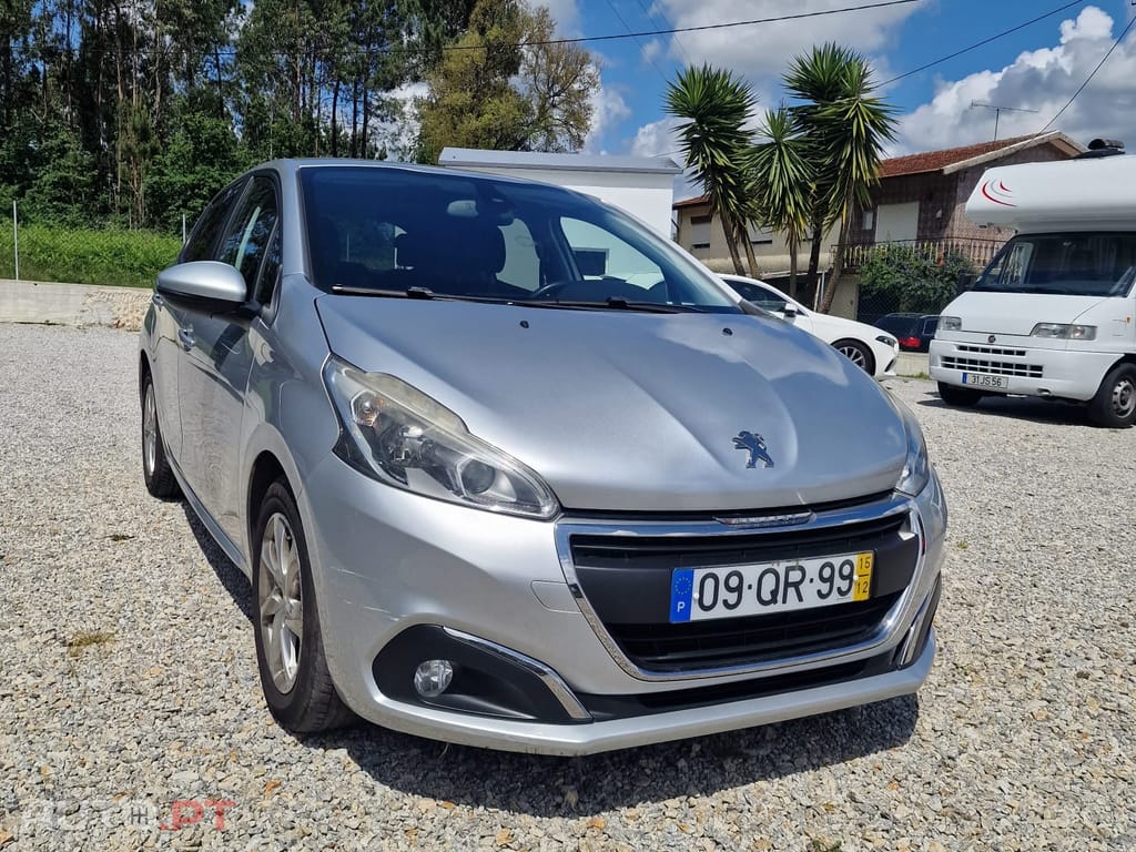 Peugeot 208 I 1.6 BlueHDi