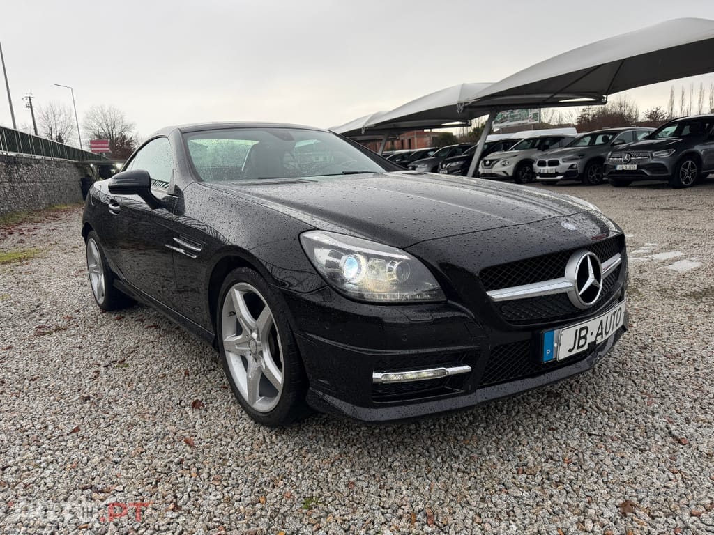 Mercedes-Benz SLK 200 Outro