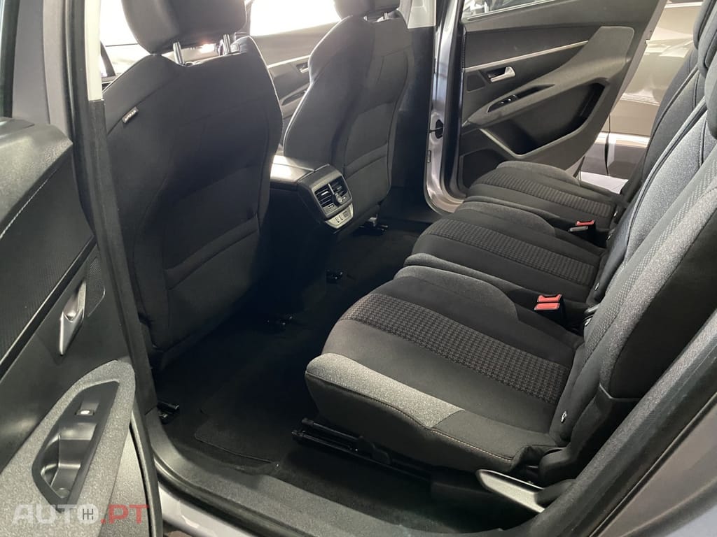 Peugeot 5008 1.5 BlueHDi Active Pack