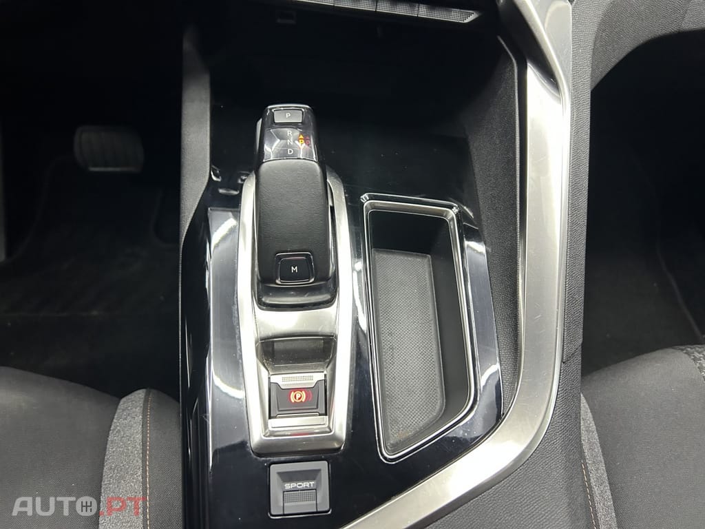Peugeot 3008 1.2 PureTech Allure Pack EAT8