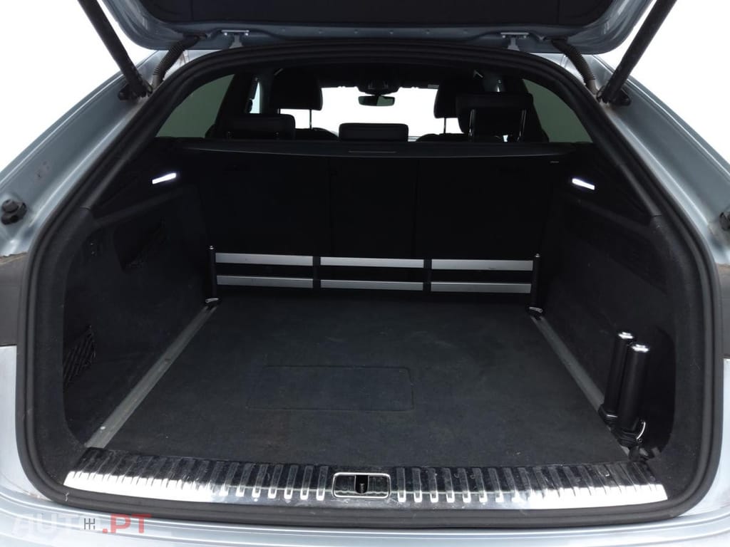 Audi Q8 TFSIe Quattro Compétition Triptronic