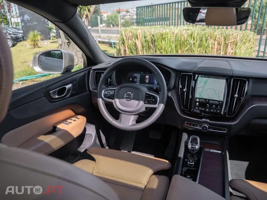 Volvo XC60 T8 AWD Recharge Ultimate Bright