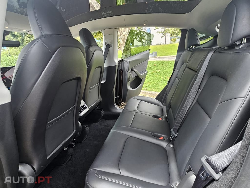 Tesla Model Y Long Range AWD
