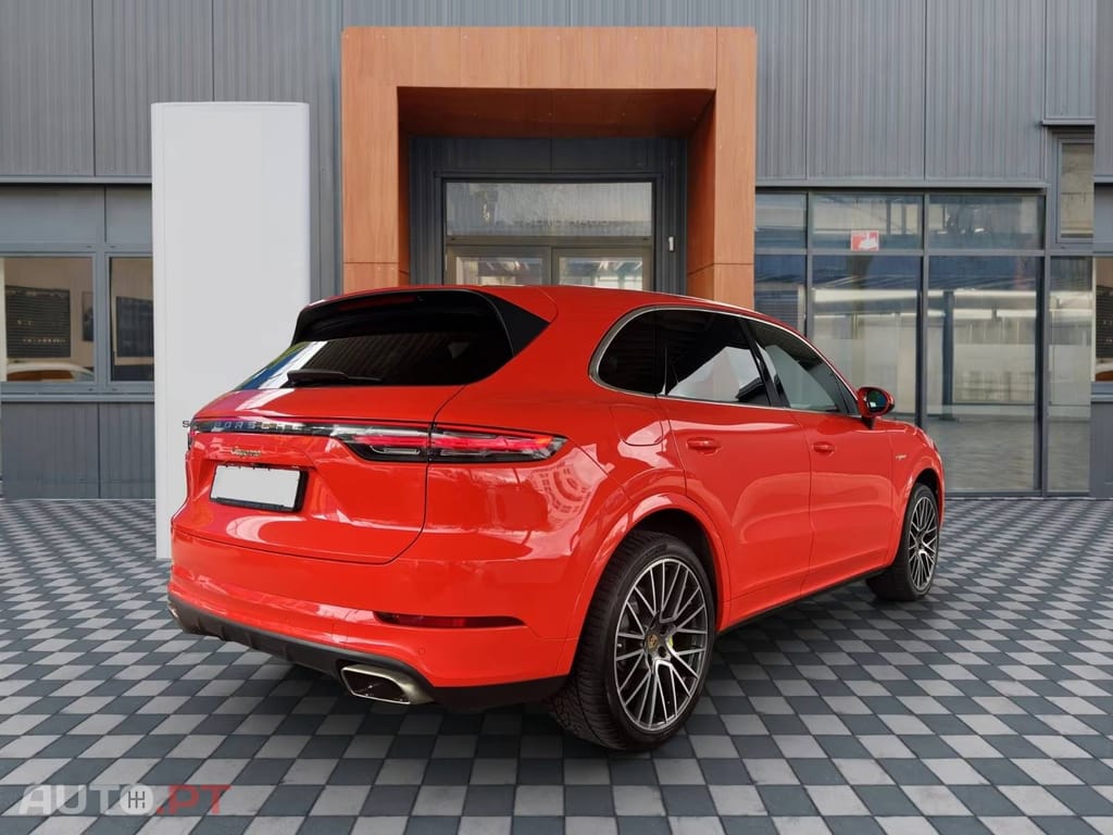 Porsche Cayenne E-Hybrid Sport Design