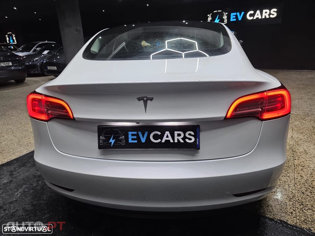 Tesla Model 3 Standard Range Plus RWD