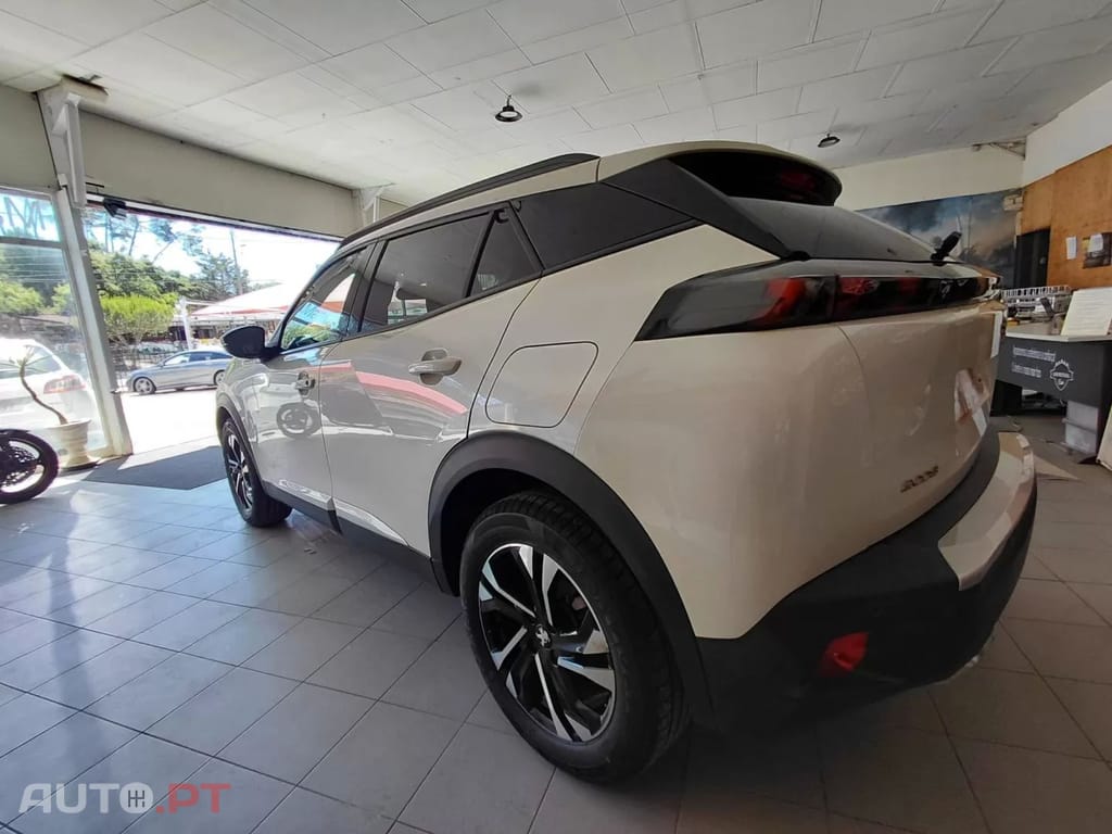 Peugeot 2008 PureTech 130 Allure Pack